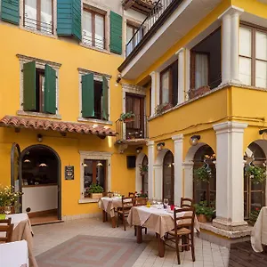 Al Hotel Caprino Veronese